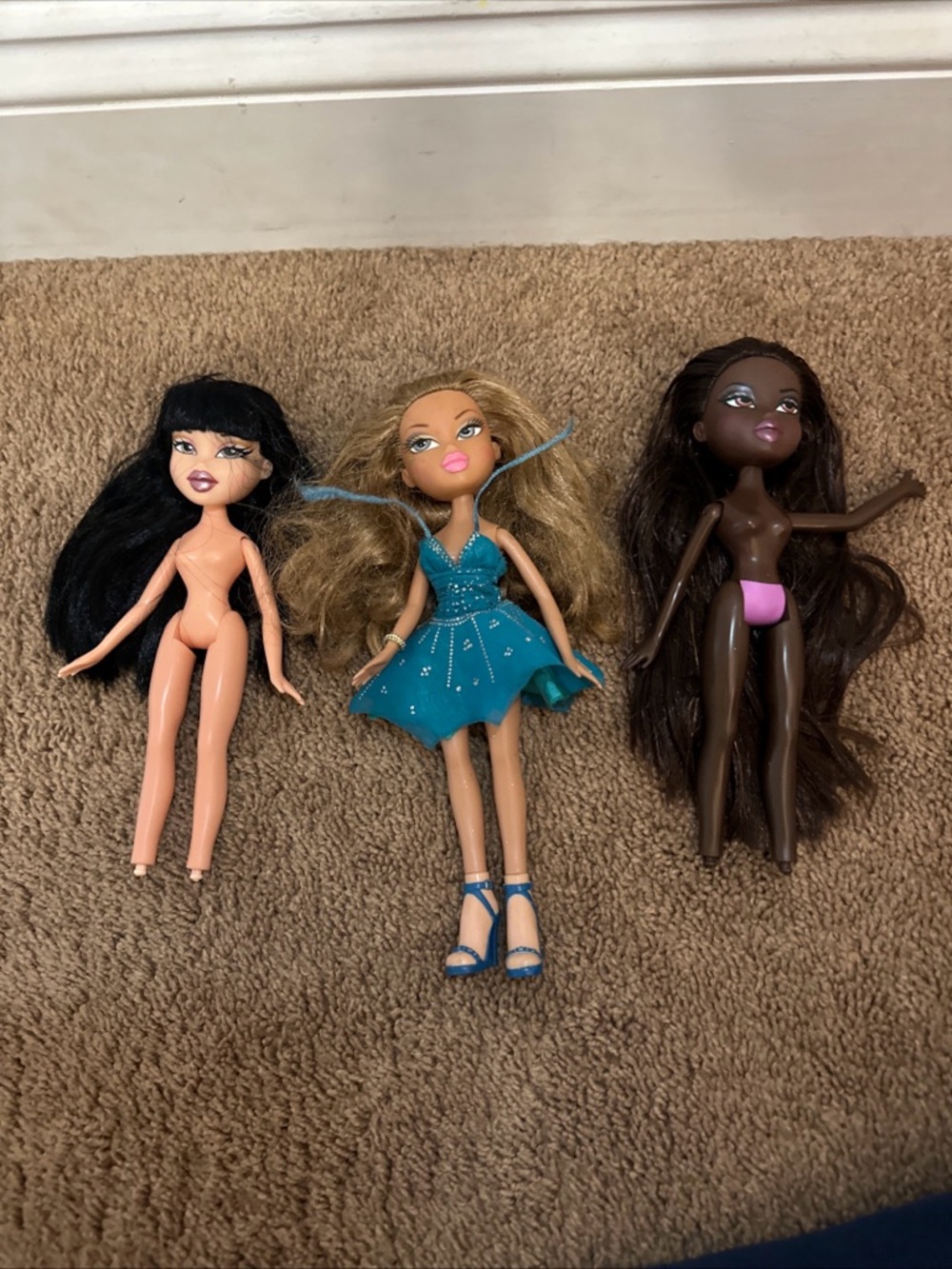Bratz Dolls Lot Of 3 Chloe Sasha Jade Read No Feet Nude Teal Halter Dress